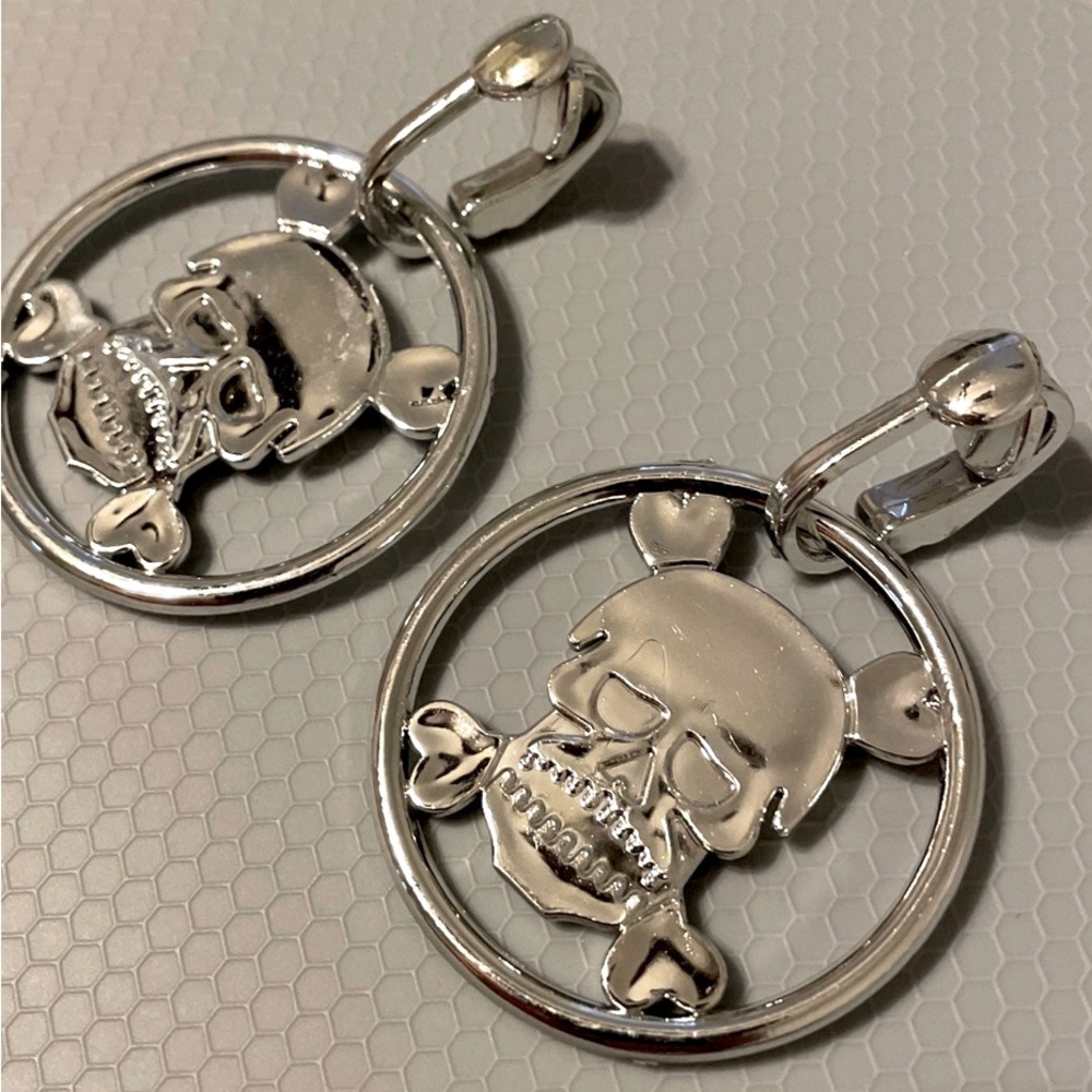 Costume Clip Plastic Pirate Earrings Set